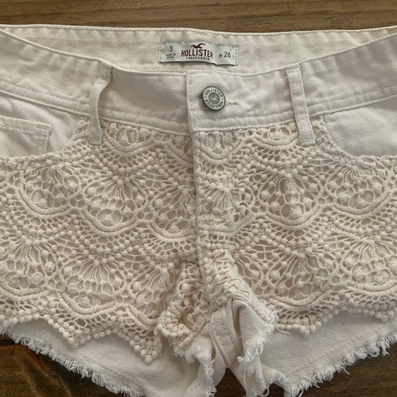 Hollister women’s size 26 shorts - Picture 3 of 5